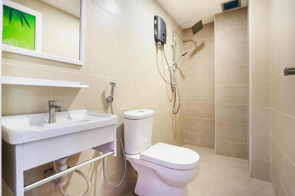 Oyo 89387 Sun Keerana Hotel Klang Ngoại thất bức ảnh