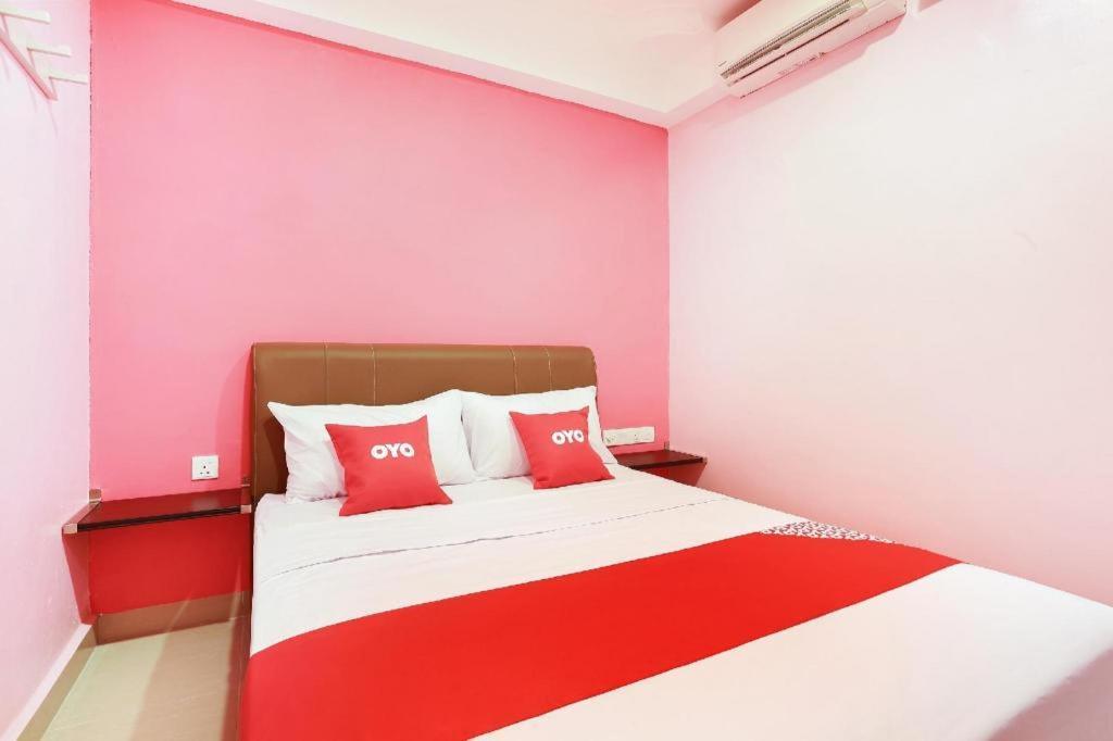 Oyo 89387 Sun Keerana Hotel Klang Ngoại thất bức ảnh