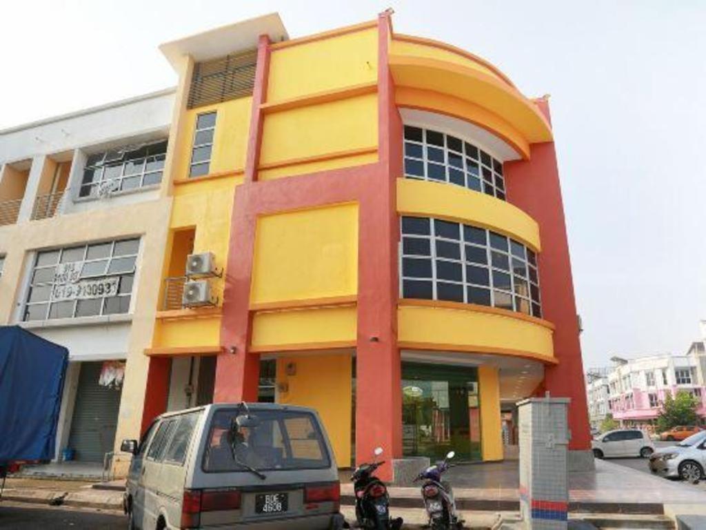 Oyo 89387 Sun Keerana Hotel Klang Ngoại thất bức ảnh