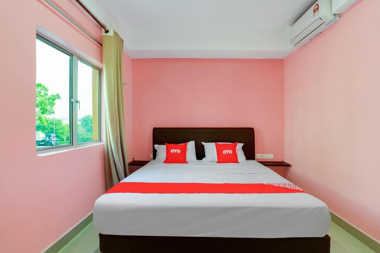 Oyo 89387 Sun Keerana Hotel Klang Ngoại thất bức ảnh