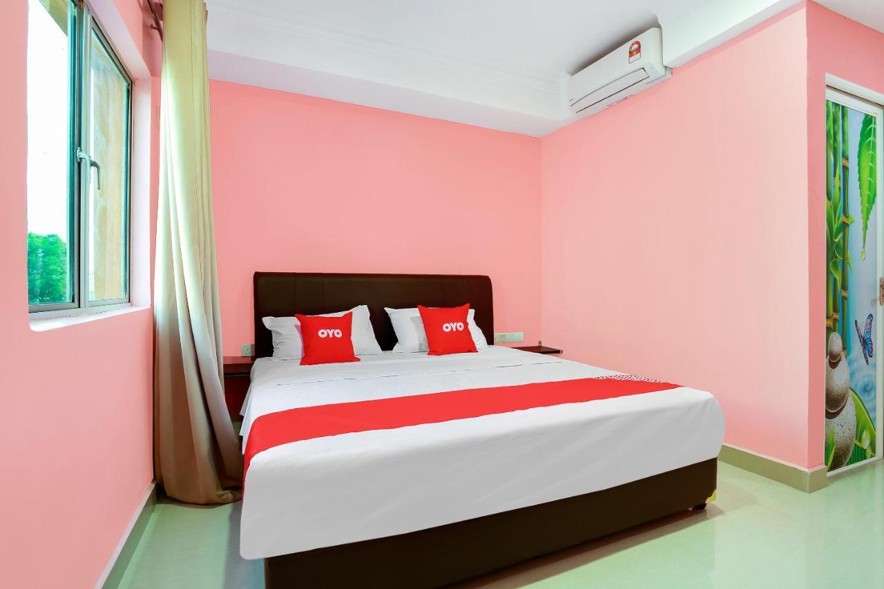 Oyo 89387 Sun Keerana Hotel Klang Ngoại thất bức ảnh